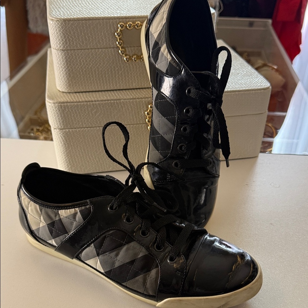 Burberry Black and White Sneakers - Picture 2 of 9